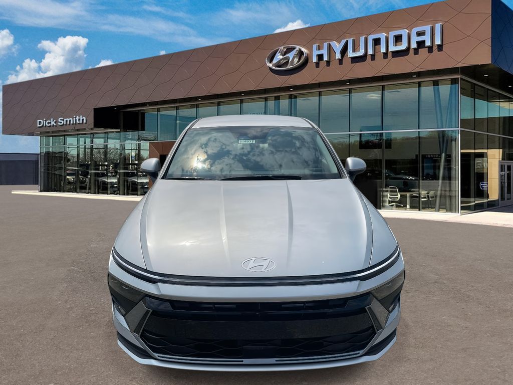 2025 Hyundai Sonata SE photo 2