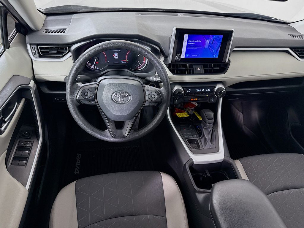 2023 Toyota RAV4 XLE photo 16