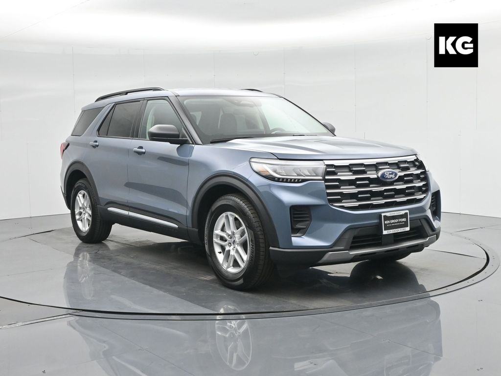 2025 Ford Explorer Active's photo