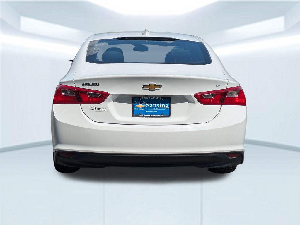 2023 Chevrolet Malibu 1LT photo 3