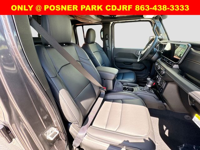 2025 Jeep Gladiator Sport photo 26