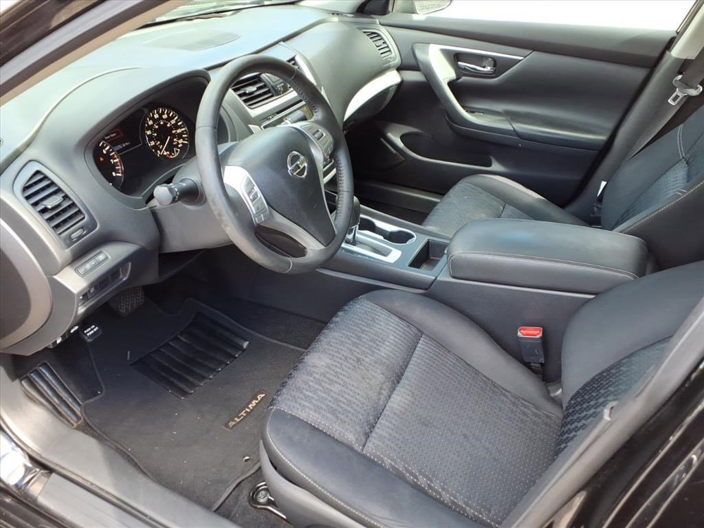 2017 Nissan Altima 2.5 SV photo 10