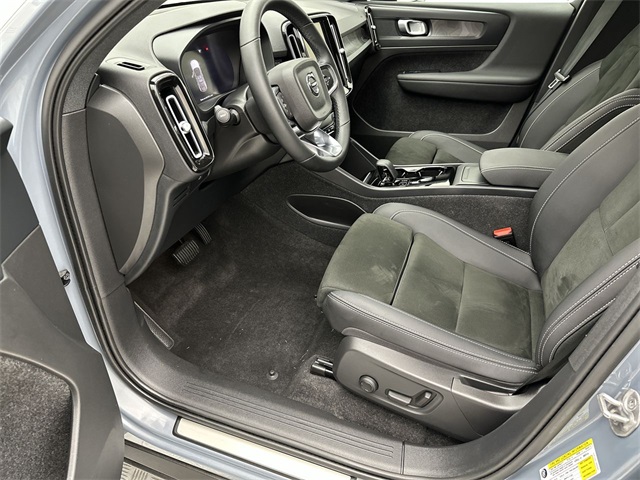 2023 Volvo C40 Recharge Plus photo 3