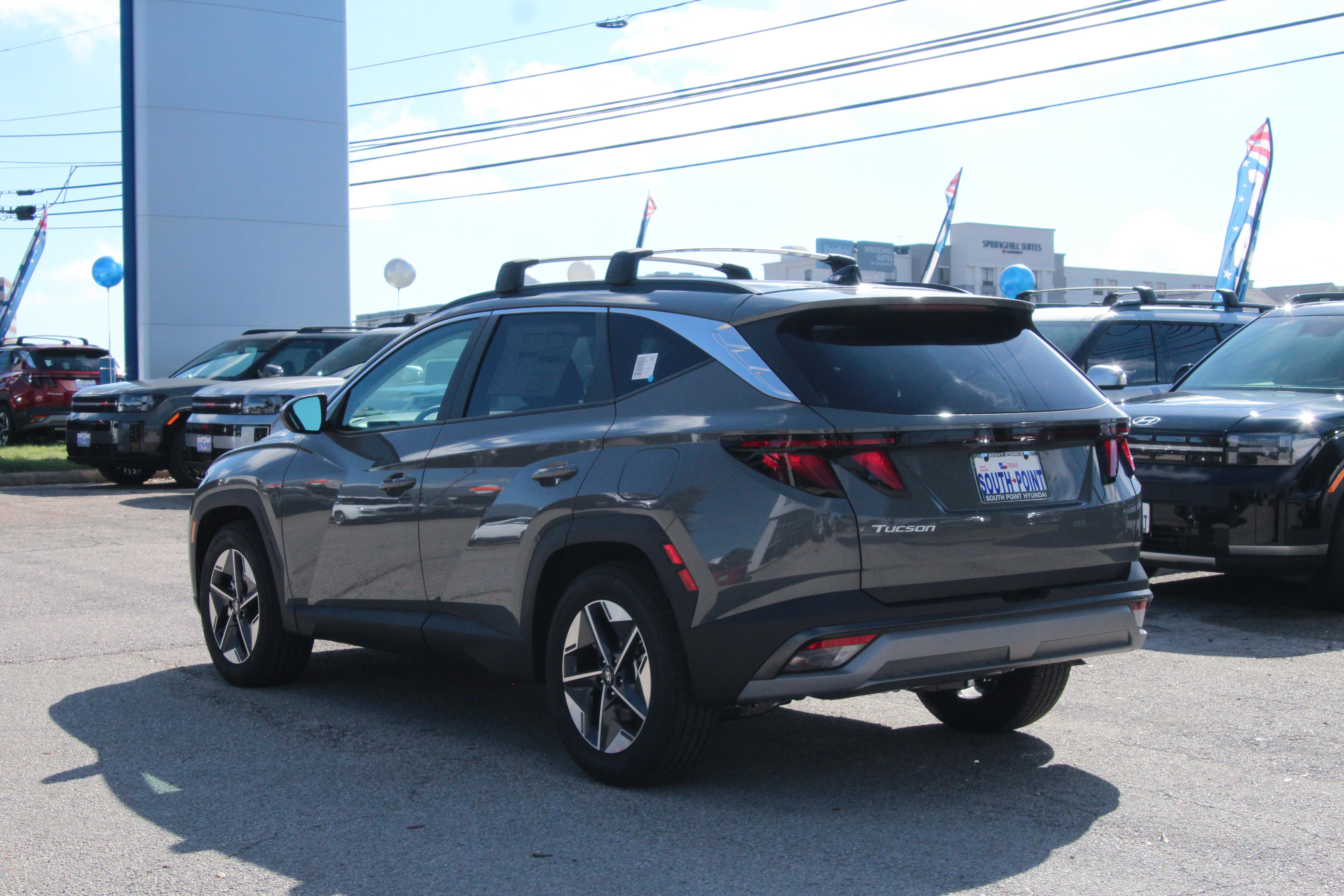2025 Hyundai Tucson SEL photo 3