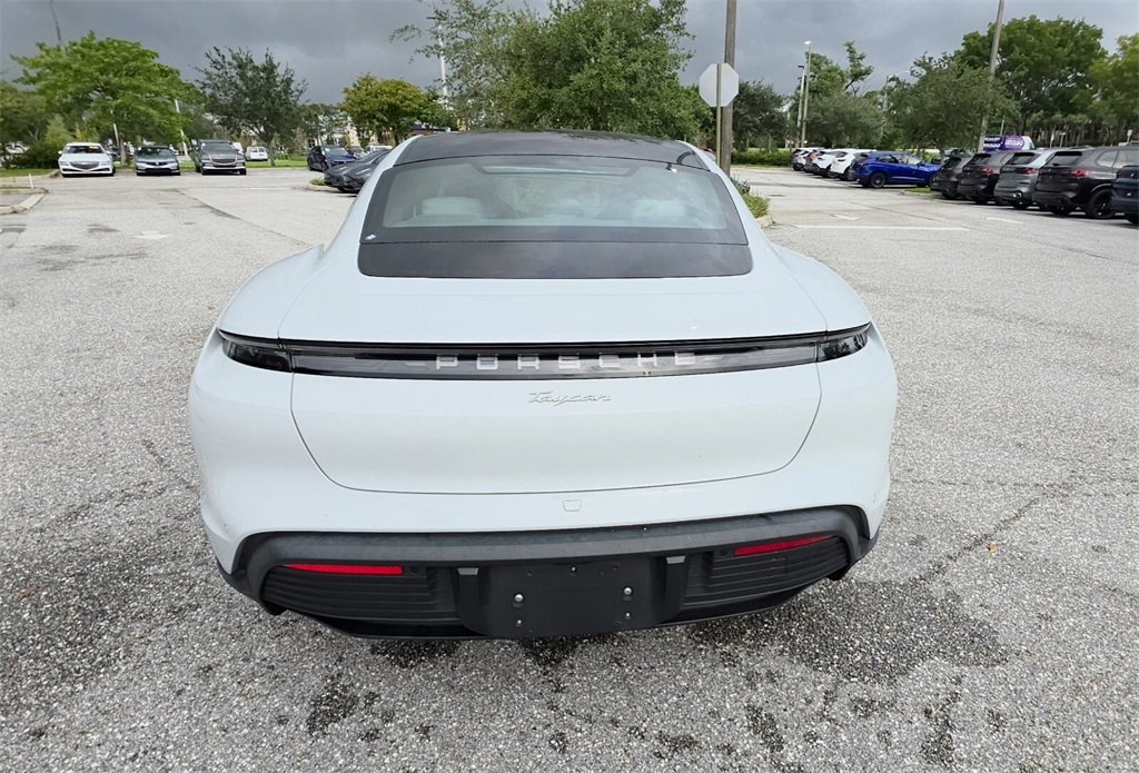 2021 Porsche Taycan Base photo 5