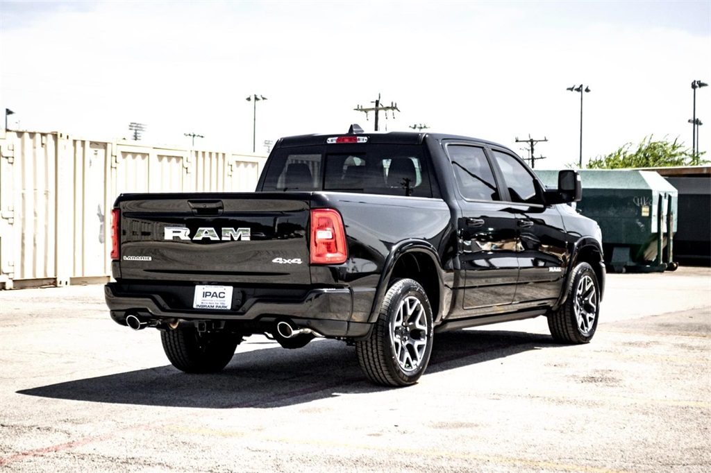 2025 Ram 1500 Laramie photo 3