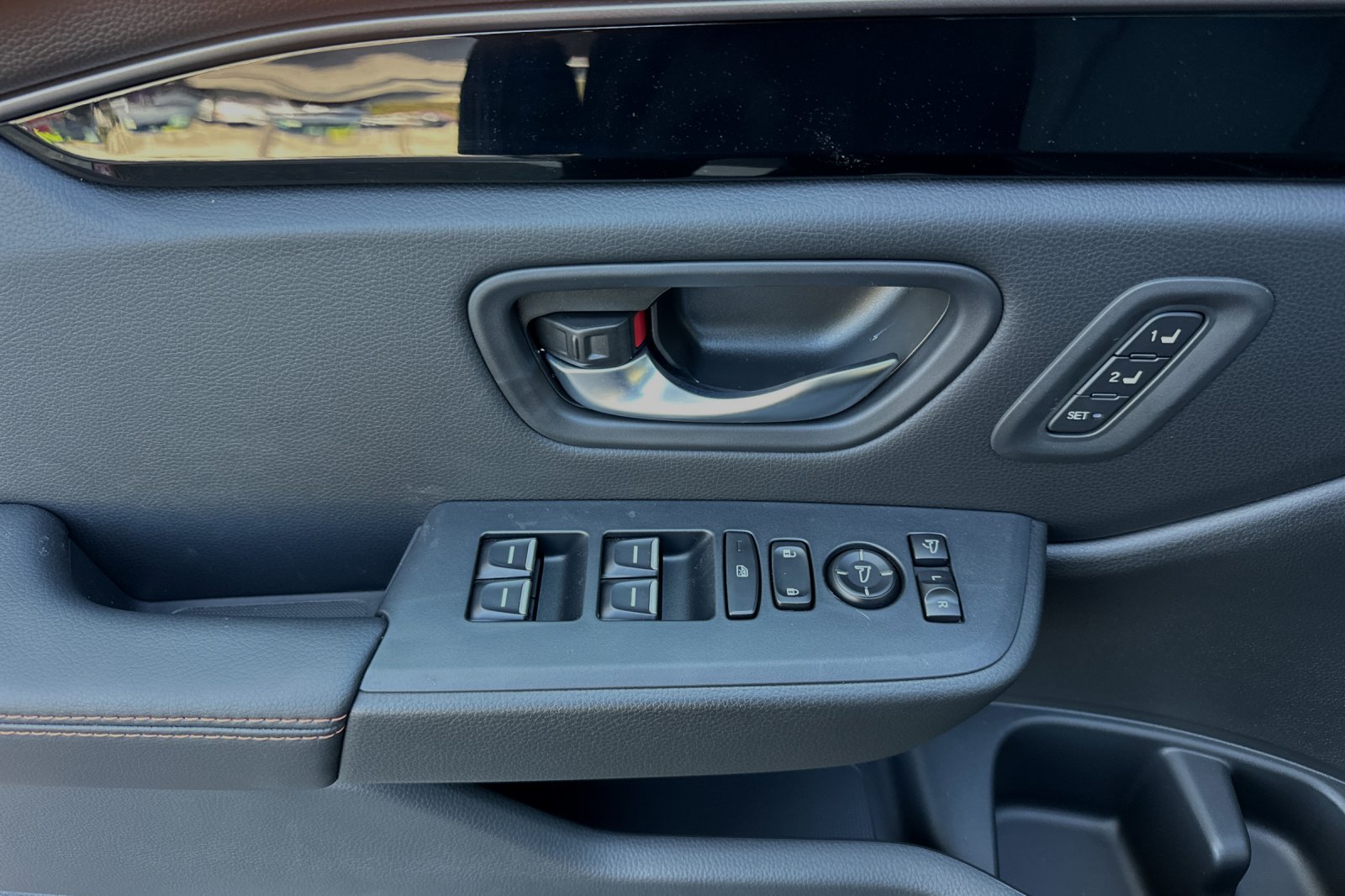 2025 Honda Pilot TrailSport photo 5