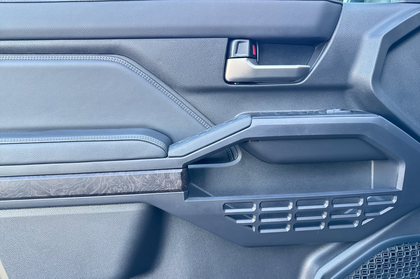 Image of Toyota Tacoma Limited 4WD