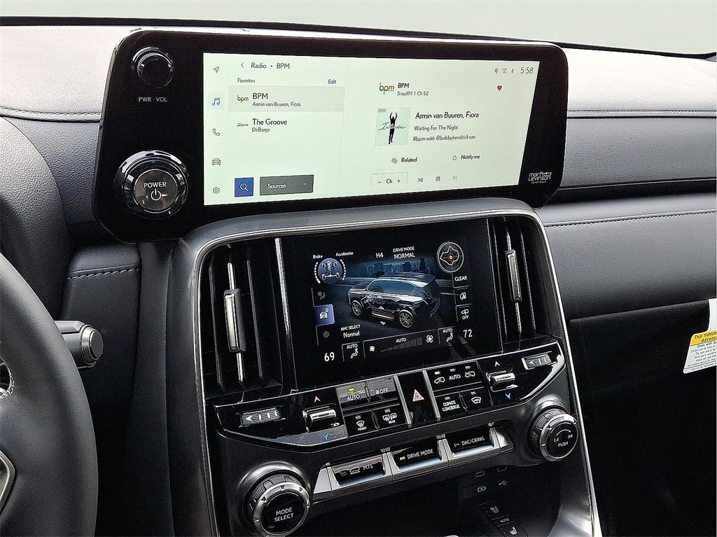 2025 Lexus LX photo 6