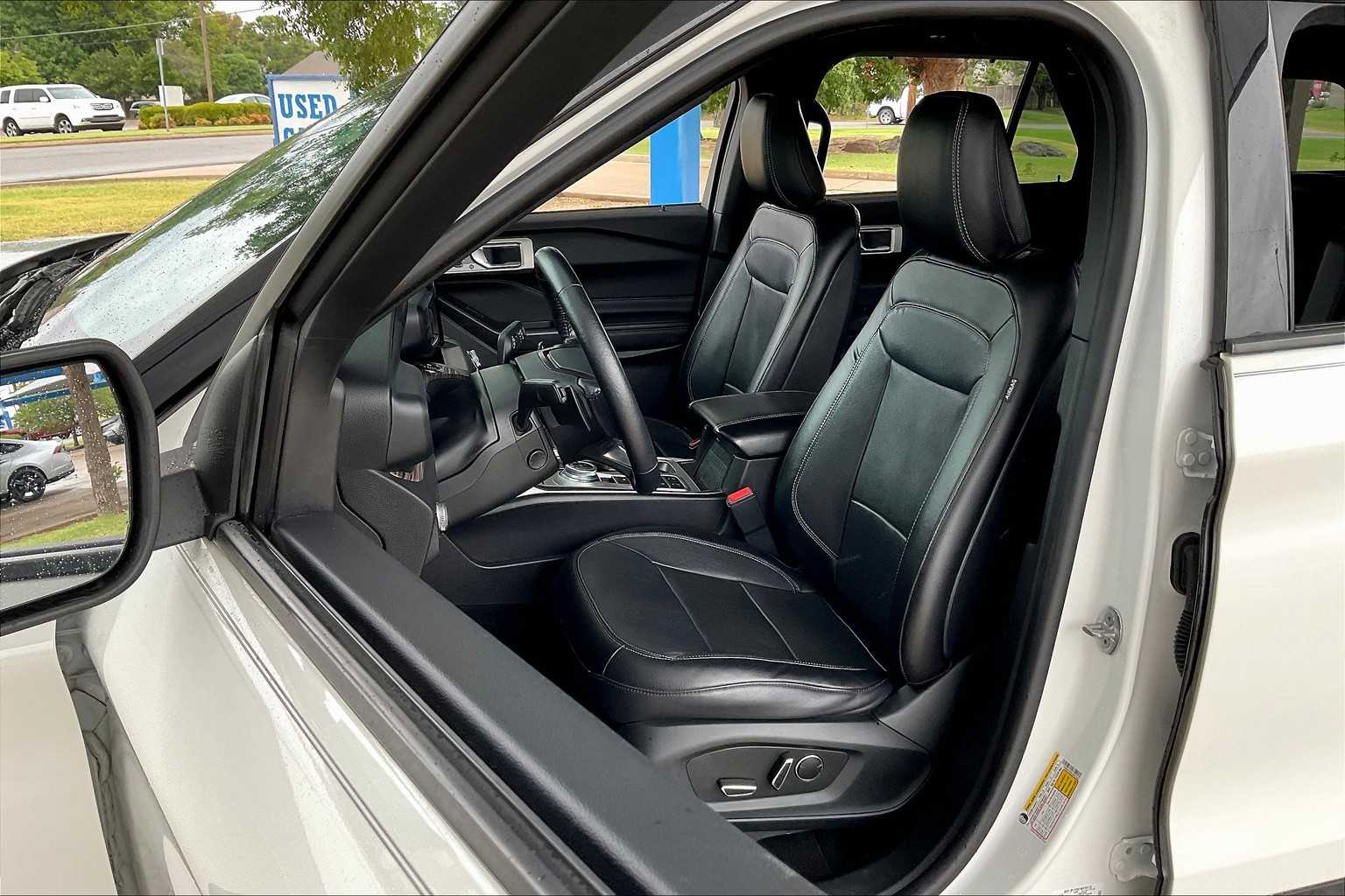 2020 Ford Explorer Limited photo 3