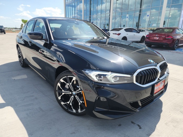 2025 BMW 3 Series 330i's photo