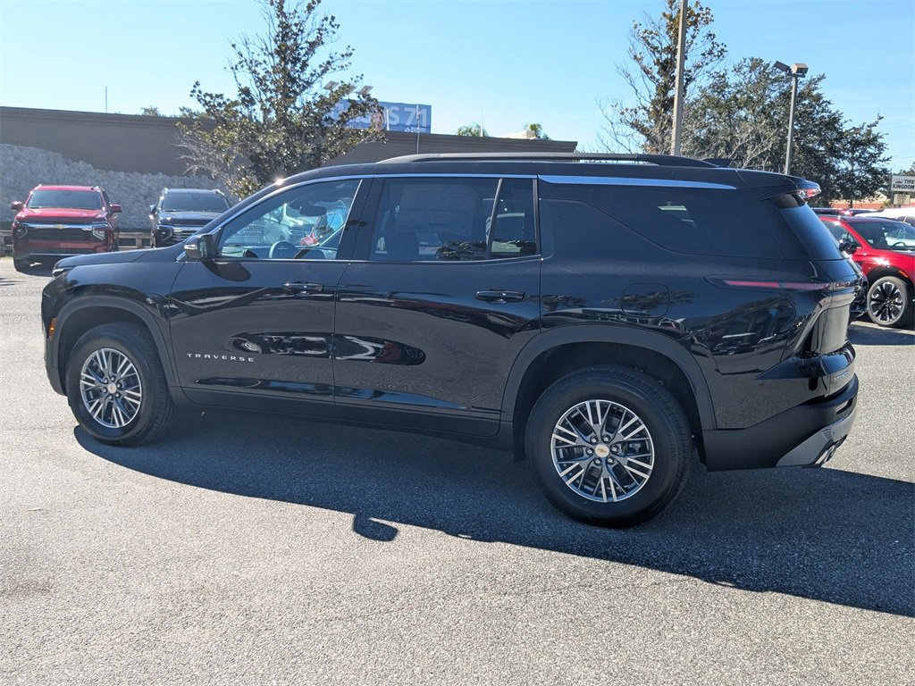2026 Chevrolet Traverse photo 3