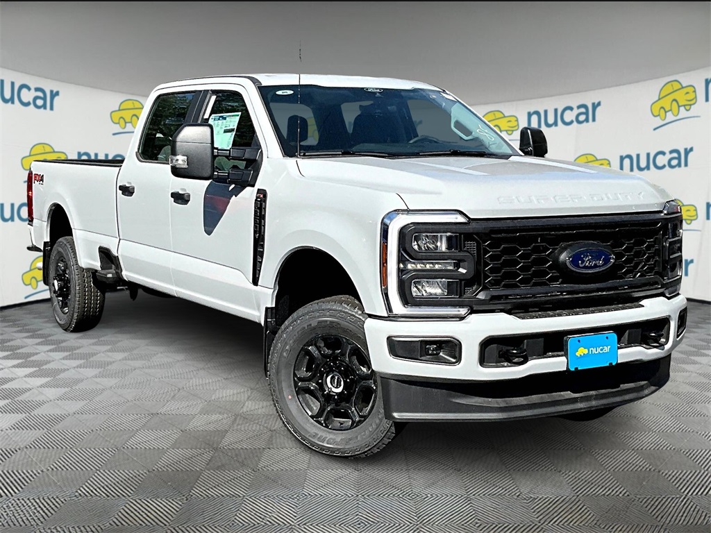 2026 Ford F-350 Super Duty XL's photo