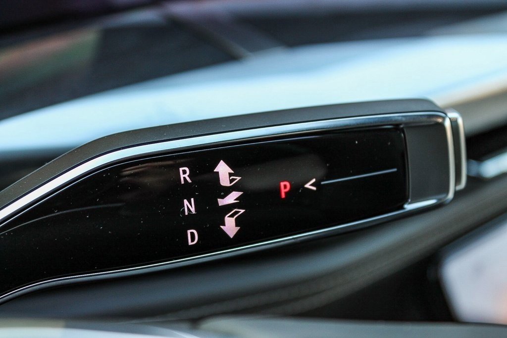 2025 Cadillac Escalade IQ Luxury photo 19