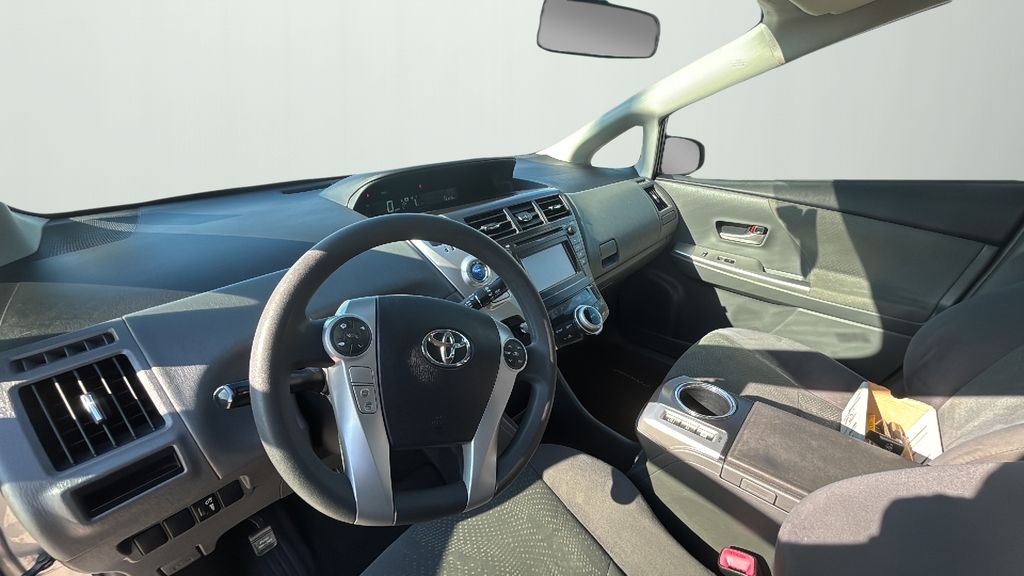 2013 Toyota Prius V Two photo 11