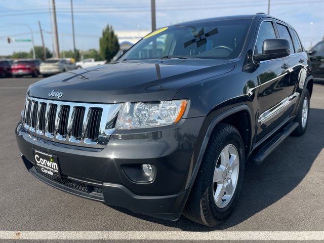 2011 Jeep Grand Cherokee Laredo photo 3