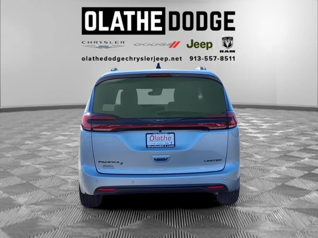 2026 Chrysler Pacifica Limited photo 25