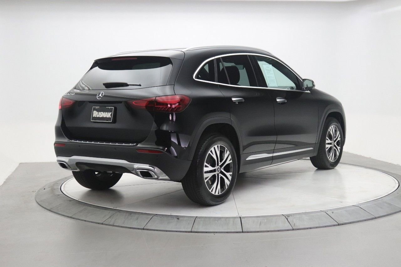 2025 Mercedes Benz GLA 250 photo 4