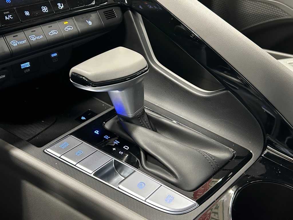 2024 Hyundai Elantra SEL Convenience photo 35