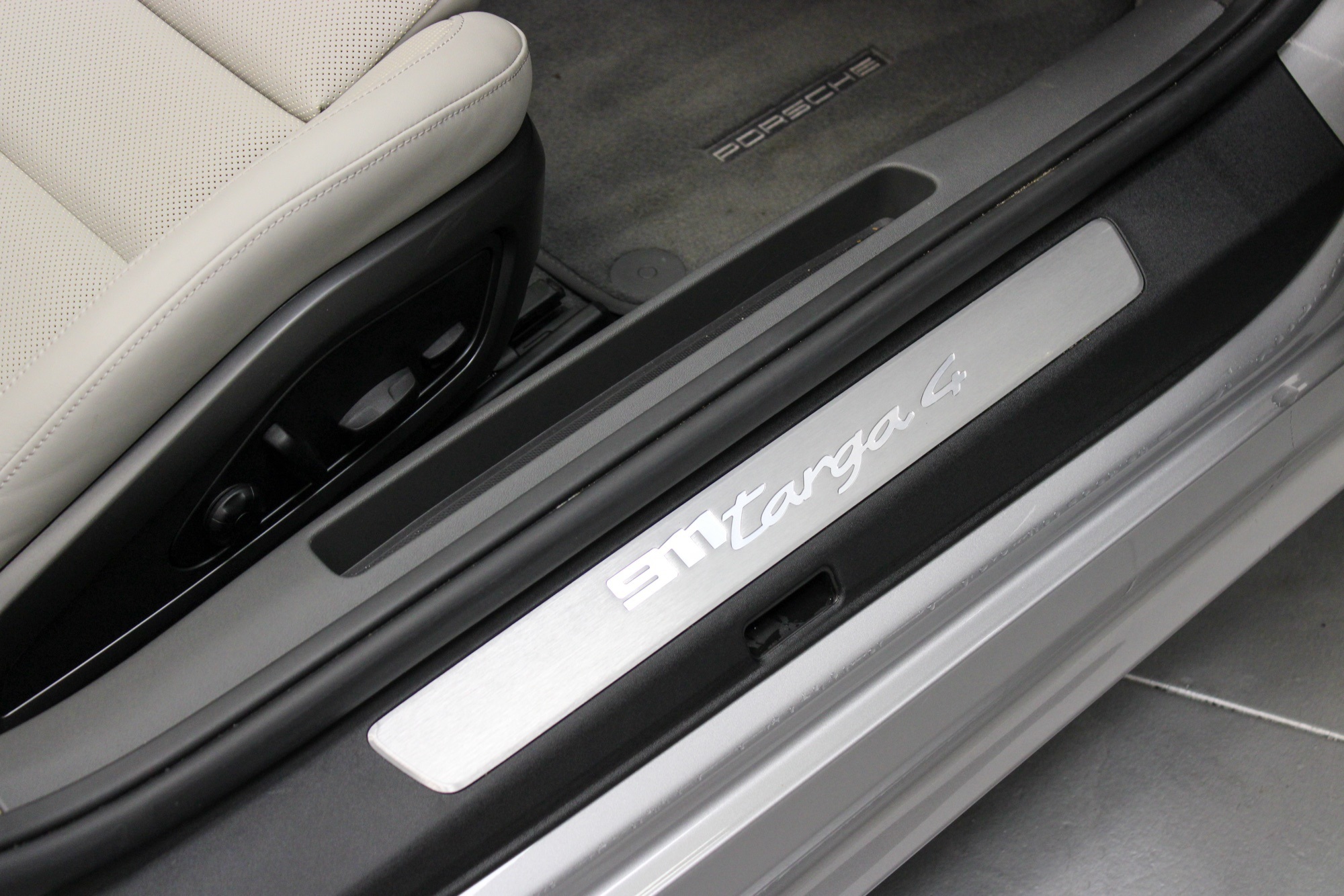 2024 Porsche 911 Targa 4 photo 33