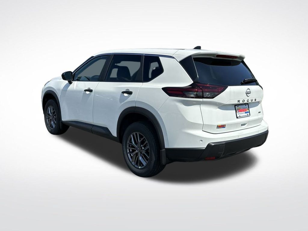 2026 Nissan Rogue S photo 3