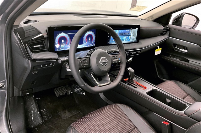 2025 Nissan Kicks SR photo 6