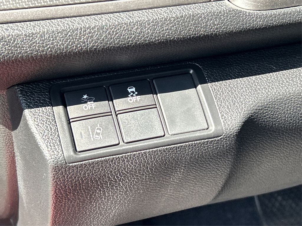 2018 Honda Civic EX-L photo 31