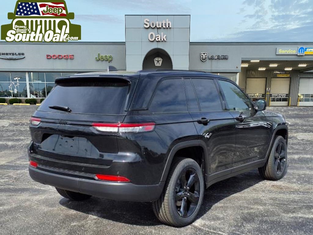 2025 Jeep Grand Cherokee Altitude X photo 3