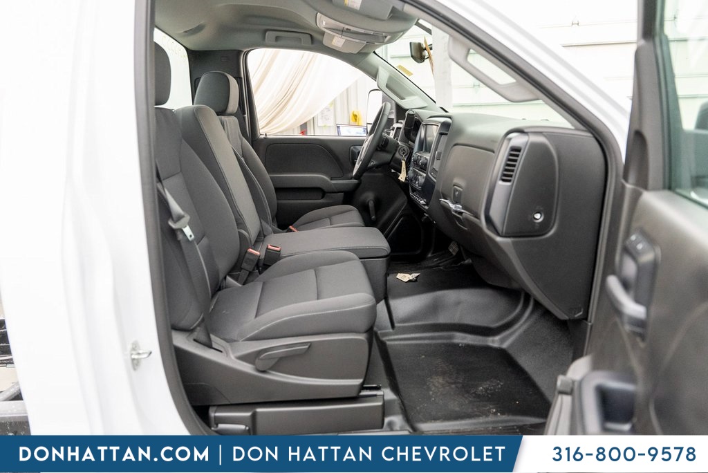 2023 Chevrolet Silverado 4500HD Work Truck photo 17