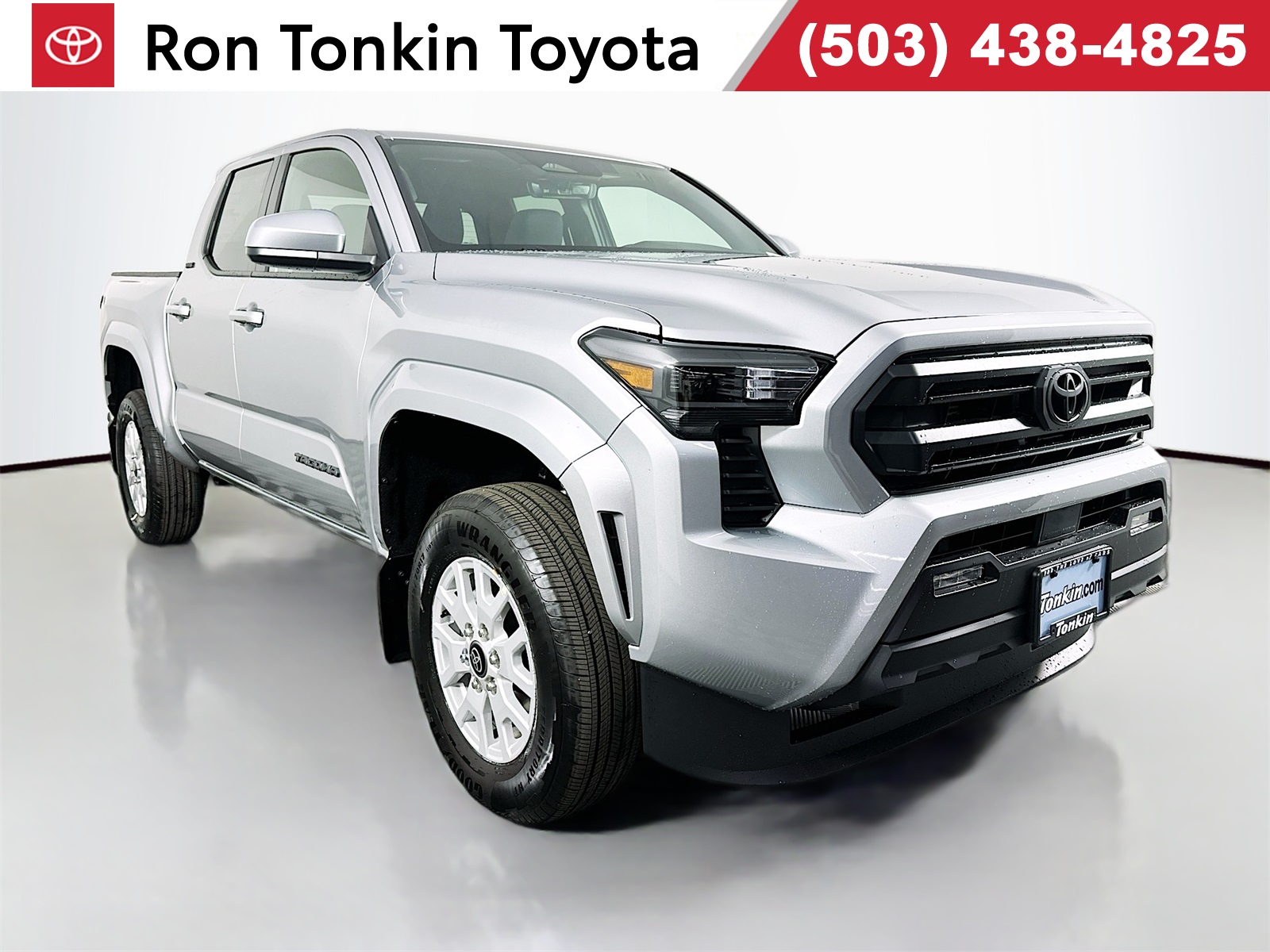 2025 Toyota Tacoma SR5's photo