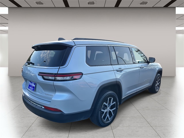 2024 Jeep Grand Cherokee Limited photo 2