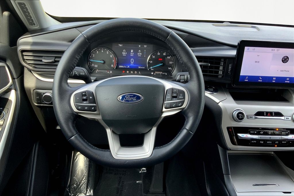2022 Ford Explorer XLT photo 3