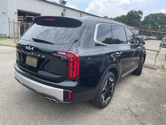 2024 Kia Telluride S photo 3