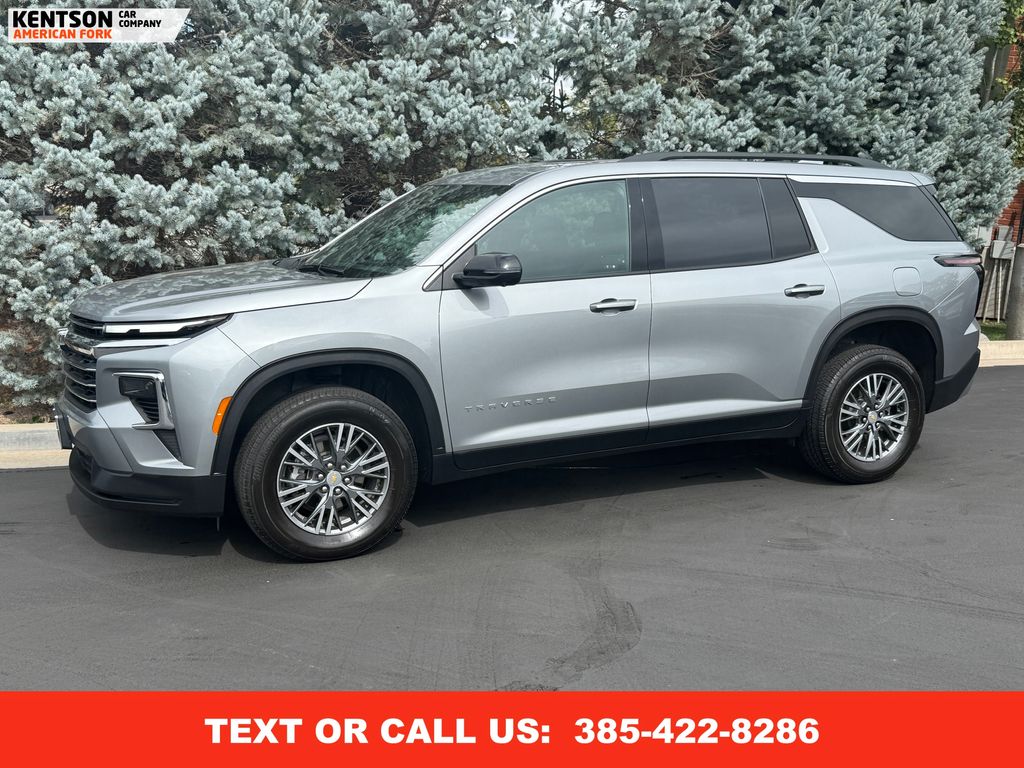 2024 Chevrolet Traverse 2LT's photo
