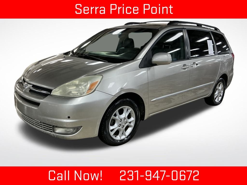 2004 Toyota Sienna XLE's photo