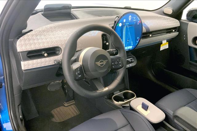 2025 Mini Cooper S Hardtop 2 Door Iconic photo 4