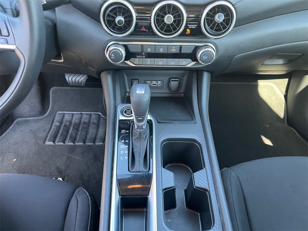 2024 Nissan Sentra SV photo 15