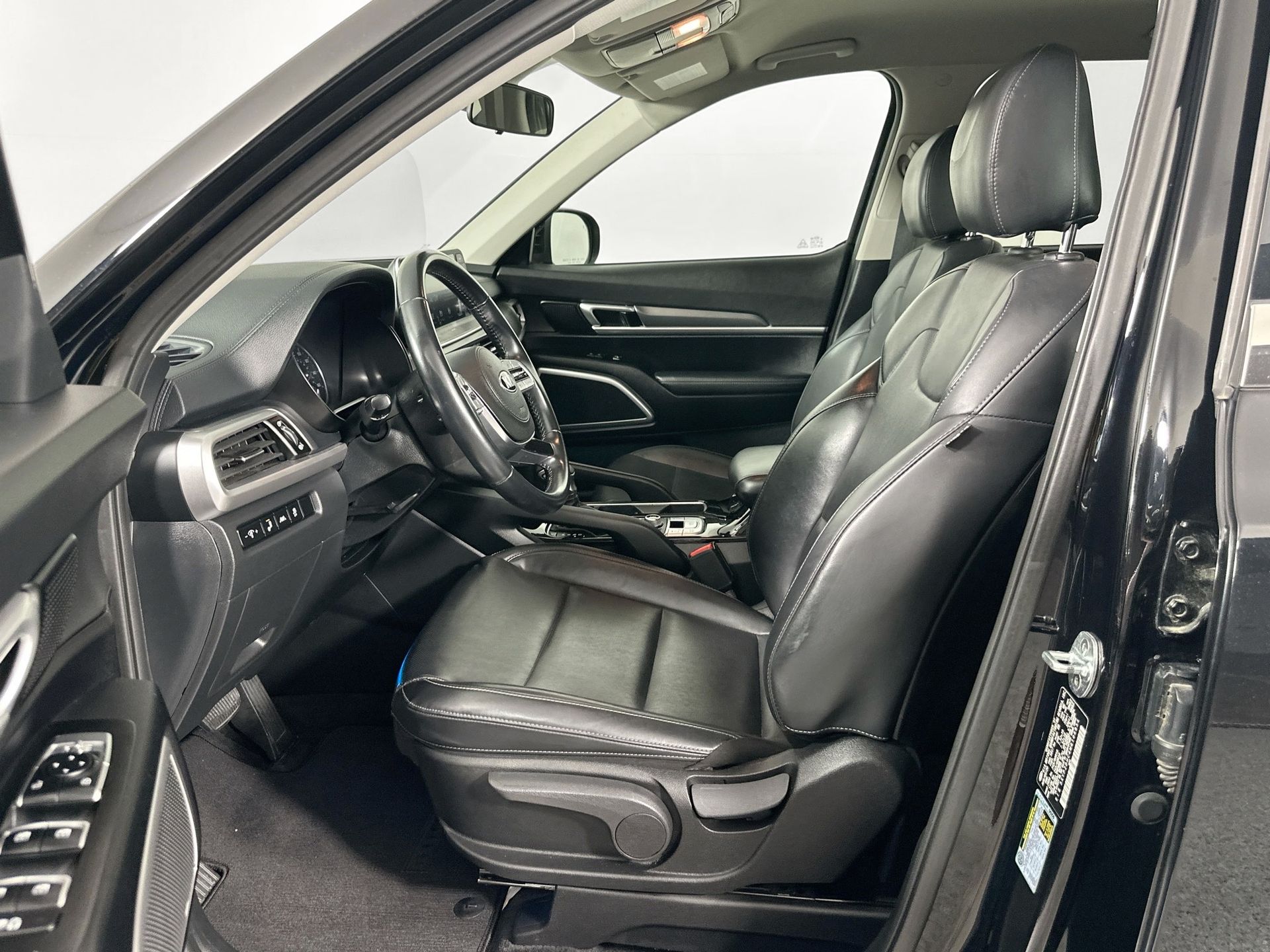 2021 Kia Telluride LX photo 17