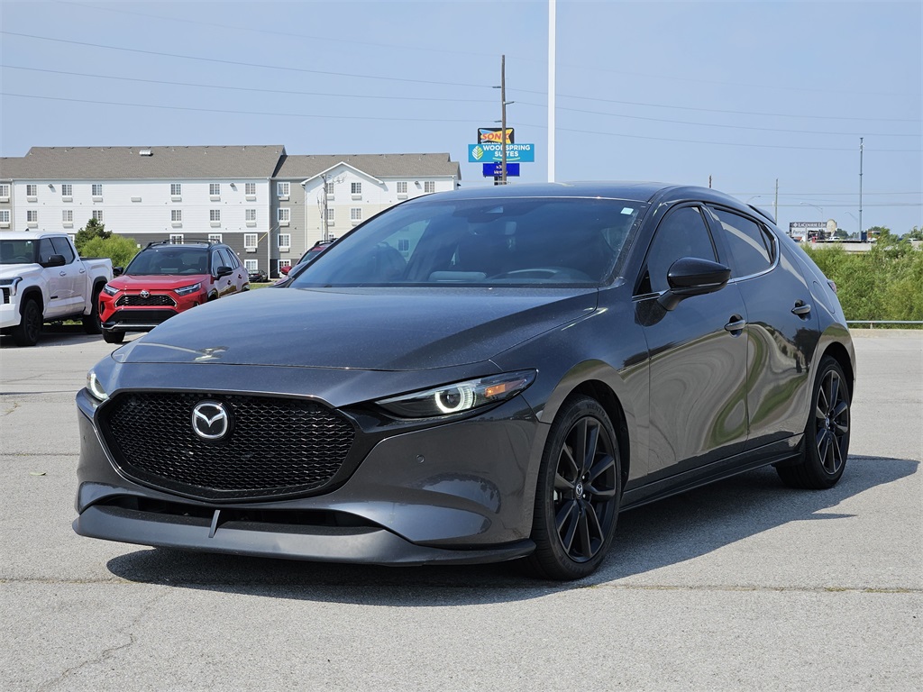 2021 Mazda Mazda3 Premium Plus photo 2