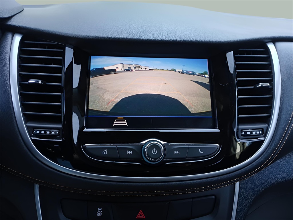2022 Chevrolet Trax LS photo 17
