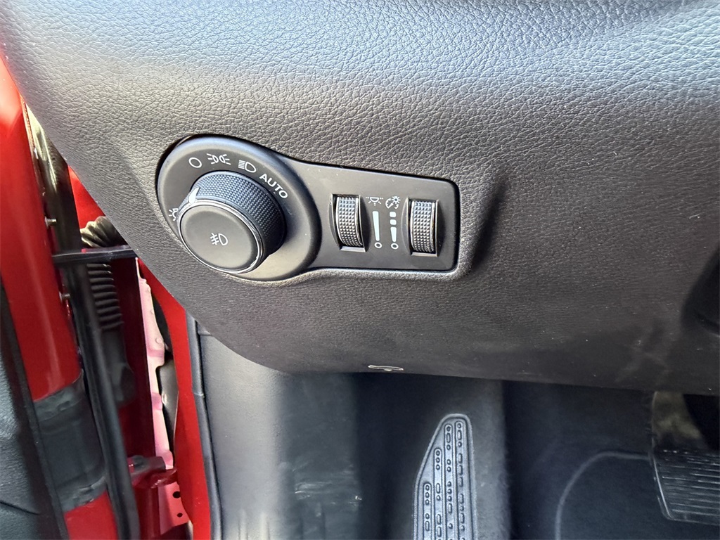 2023 Jeep Compass Limited Red Edition photo 24