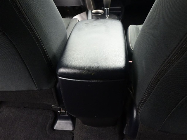 2015 Toyota RAV4 XLE photo 23