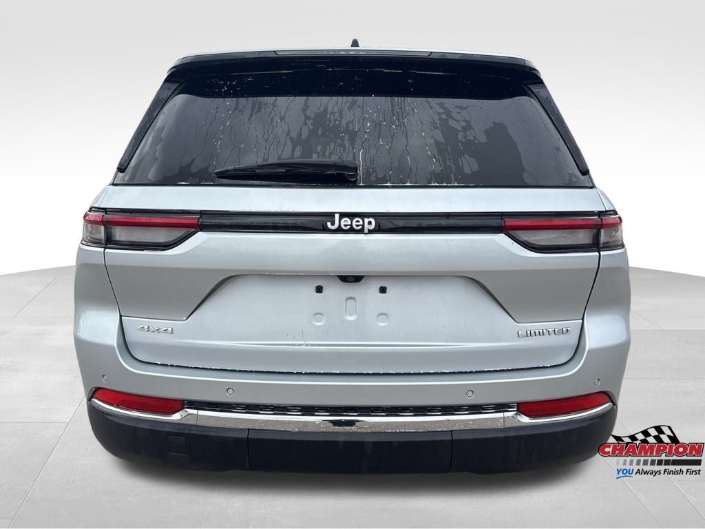 2024 Jeep Grand Cherokee Limited photo 3