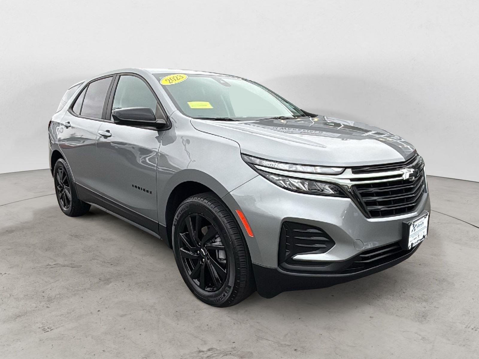 2023 Chevrolet Equinox LS's photo