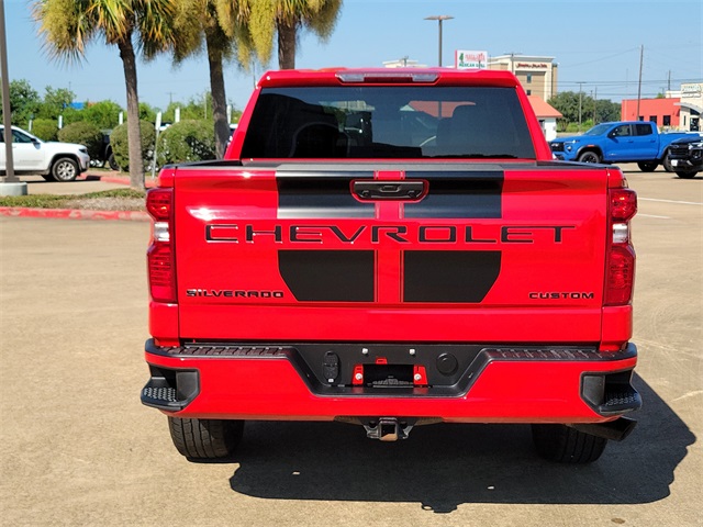 2024 Chevrolet Silverado 1500 Custom photo 4