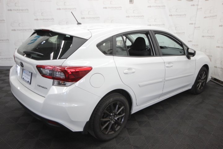 2022 Subaru Impreza Base photo 5