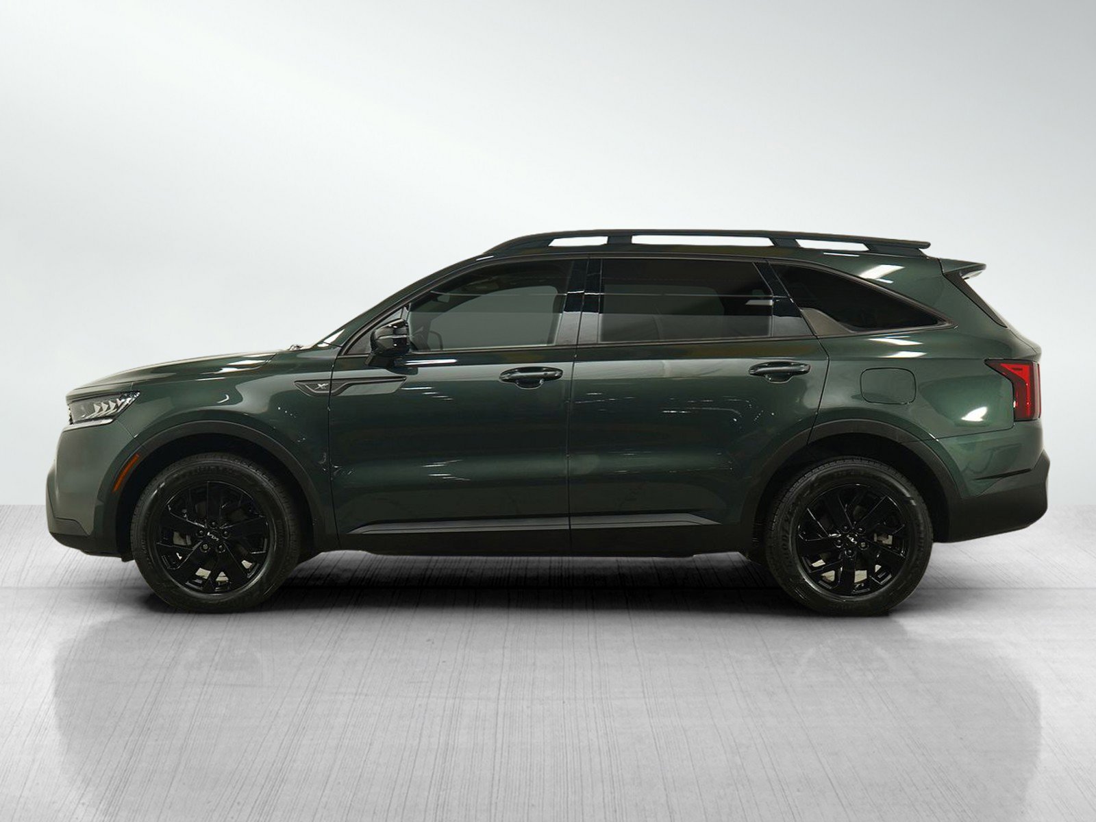 Used 2022 Kia Sorento X-Line S with VIN 5XYRLDLC8NG098093 for sale in Burnsville, Minnesota