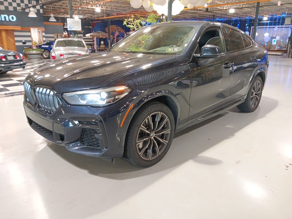 2023 BMW X6 Base's photo