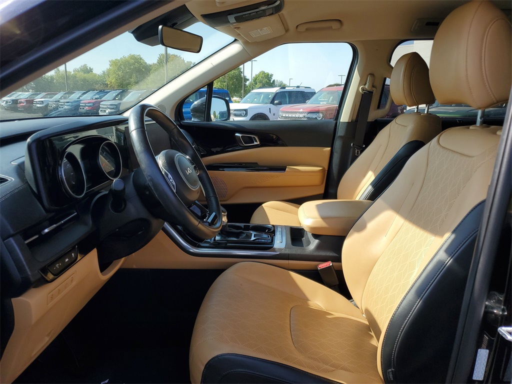 2022 Kia Carnival EX photo 5
