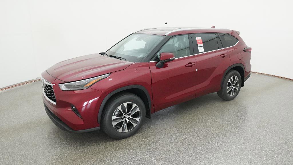 2026 Toyota Highlander XLE's photo